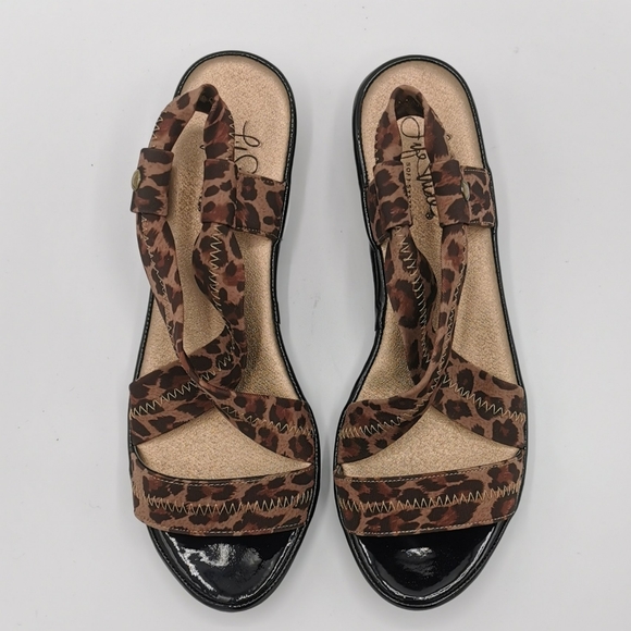 SIZE 7M Life Stride, Soft System Sandals NWOB - Picture 1 of 8